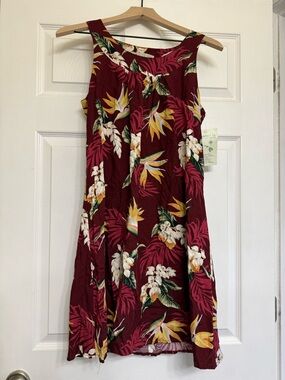 Sleeveless Floral Midi Dress in Burgundy